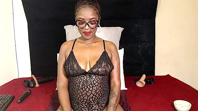 Yummychoklit online show from April 2026 03:44:01 AM