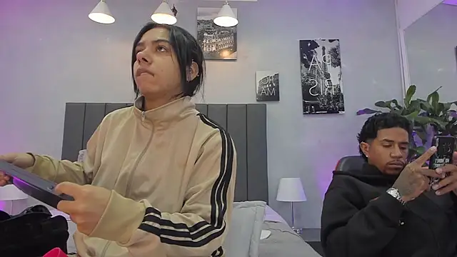 Snapshot of violet_and_myers chatting on October 2025 11:31:02 AM violet and myers online show from October 2025 11:31:02 AM