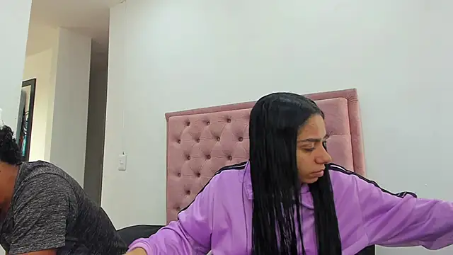 violet and myers online show from September 2025 01:38:02 PM