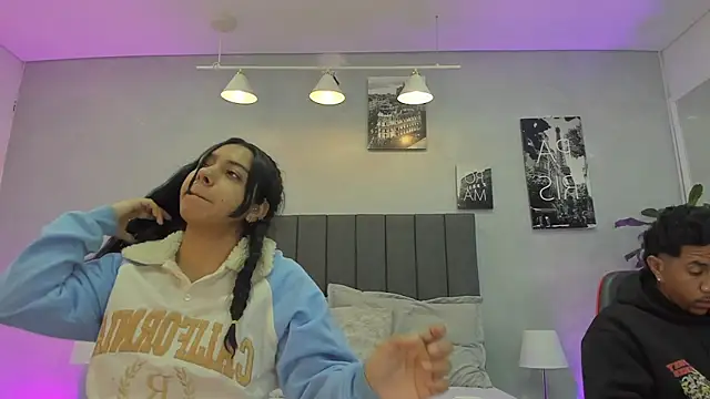 violet and myers online show from October 2025 11:31:01 AM