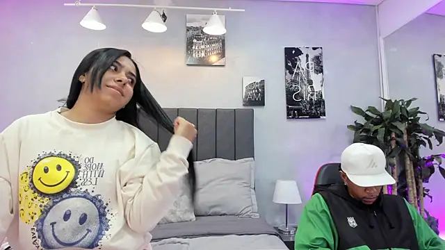 Snapshot of violet_and_myers chatting on November 2025 11:47:01 AM violet and myers online show from November 2025 11:47:01 AM