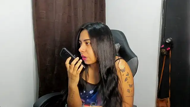 Snapshot of violet_and_myers chatting on December 2025 02:05:02 PM violet and myers online show from December 2025 02:05:02 PM