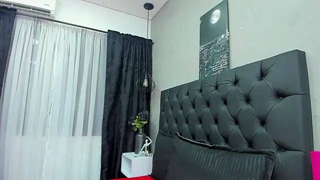 Snapshot of violet_and_myers chatting on November 2025 05:24:01 PM violet and myers online show from November 2025 05:24:01 PM