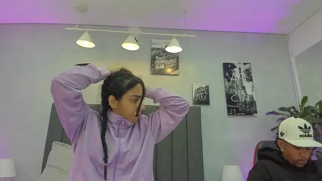 Snapshot of violet_and_myers chatting on October 2025 11:44:01 AM violet and myers online show from October 2025 11:44:01 AM