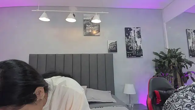 Snapshot of violet_and_myers chatting on November 2025 11:15:02 AM violet and myers online show from November 2025 11:15:02 AM