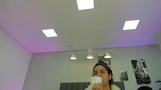 violet and myers online show from October 2025 07:15:01 PM