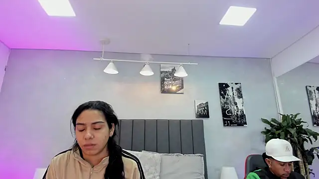 Snapshot of violet_and_myers chatting on November 2025 11:25:02 AM violet and myers online show from November 2025 11:25:02 AM