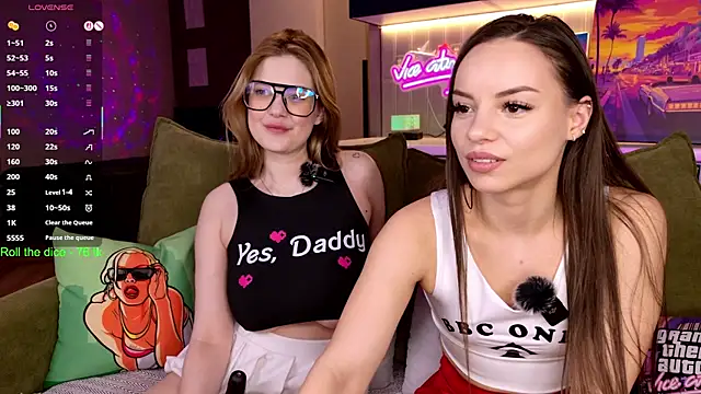 Snapshot of shes_rebel chatting on April 2026 05:25:01 PM shes rebel online show from April 2026 05:25:01 PM
