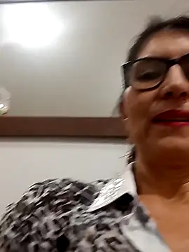 Snapshot of swity_foster chatting on December 2025 03:21:02 PM swity foster online show from December 2025 03:21:02 PM