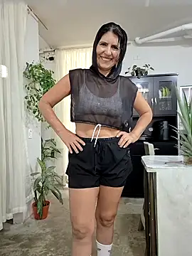 Snapshot of swity_foster chatting on June 2026 02:18:01 PM swity foster online show from June 2026 02:18:01 PM