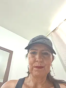 Snapshot of swity_foster chatting on May 2026 05:33:02 PM swity foster online show from May 2026 05:33:02 PM