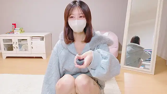 Yuna-ch online show from December 2025 02:28:02 PM