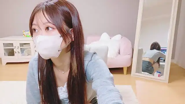 Yuna-ch online show from November 2025 03:38:01 PM