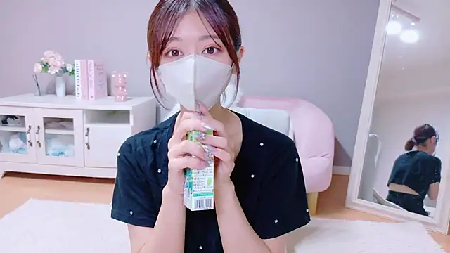 Yuna-ch online show from September 2025 08:13:02 AM