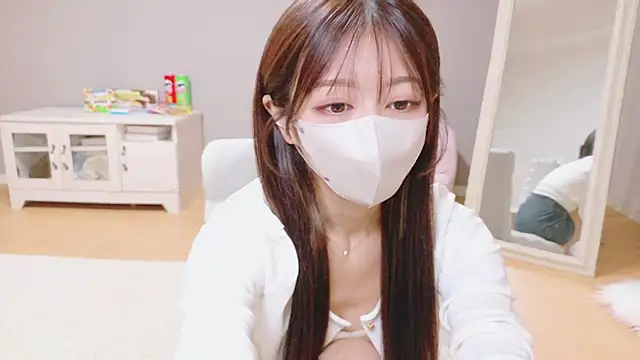 Yuna-ch online show from October 2025 01:43:01 PM