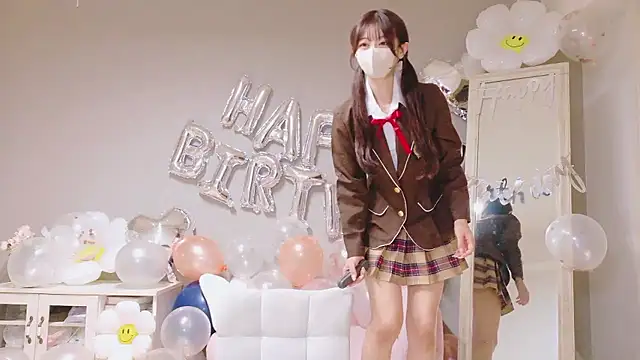 Yuna-ch online show from October 2025 10:39:01 AM