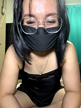 melyiaaa online show from December 2025 04:30:02 PM