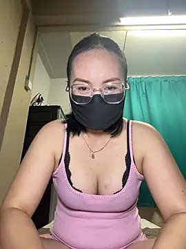 melyiaaa online show from February 2026 02:50:01 PM