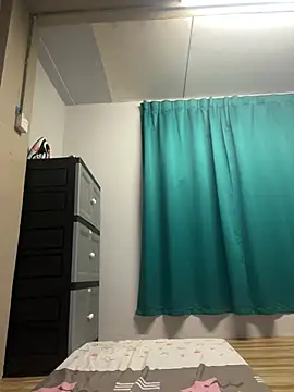 melyiaaa online show from February 2026 02:35:02 PM