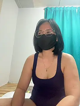 melyiaaa online show from December 2025 03:25:01 PM