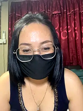 melyiaaa online show from December 2025 02:38:01 PM