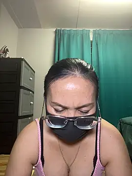 melyiaaa online show from April 2026 02:47:02 PM