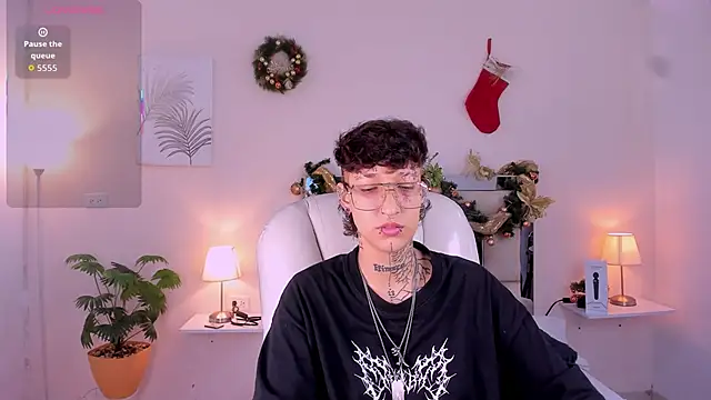 Luci Rose online show from November 2025 02:10:01 AM