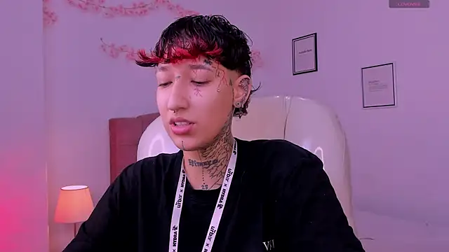 Luci Rose online show from May 2026 08:17:02 PM