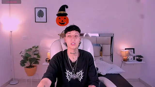 Luci Rose online show from October 2025 02:32:01 AM