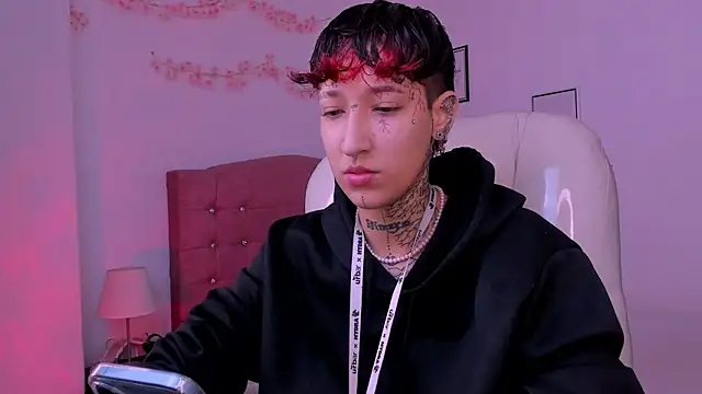 Luci Rose online show from May 2026 05:49:01 PM