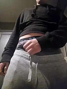 Trekkerboi online show from October 2025 08:19:01 PM