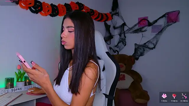 BrunetteAdams001 online show from October 2025 03:49:02 AM