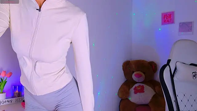 BrunetteAdams001 online show from November 2025 04:17:02 AM