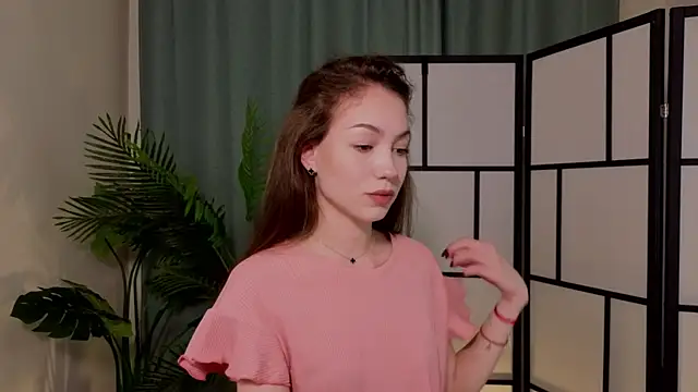 Snapshot of RenateRansone chatting on September 2025 05:39:02 PM RenateRansone online show from September 2025 05:39:02 PM