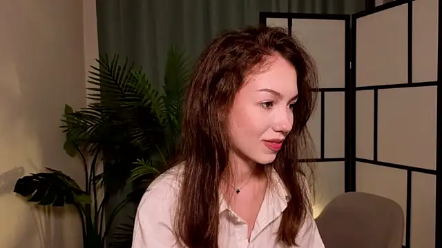 Snapshot of RenateRansone chatting on September 2025 05:31:02 PM RenateRansone online show from September 2025 05:31:02 PM