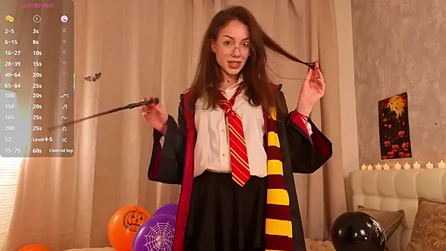 Snapshot of RenateRansone chatting on October 2025 05:53:02 PM RenateRansone online show from October 2025 05:53:02 PM