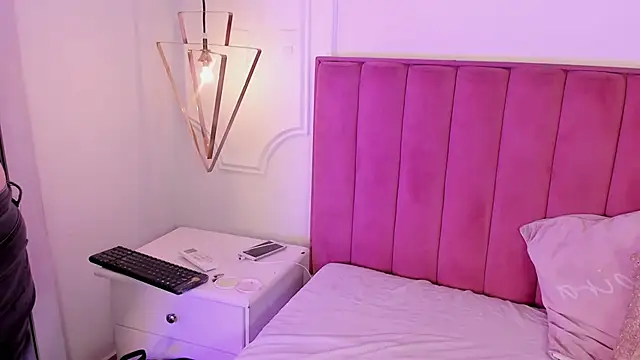 Tessa Sinclaire online show from March 2026 10:17:01 PM