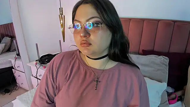 Tessa Sinclaire online show from May 2026 08:25:02 PM