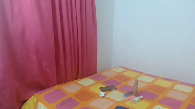 Snapshot of lolascarlett chatting on September 2025 12:25:01 AM lolascarlett online show from September 2025 12:25:01 AM