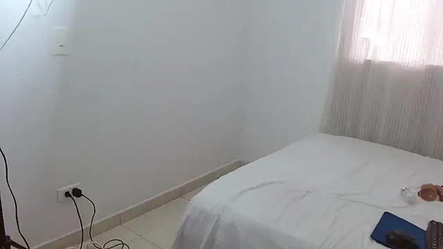 lolascarlett online show from March 2026 06:28:02 PM