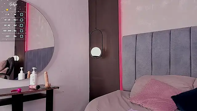 mily  18 online show from September 2025 03:34:02 AM