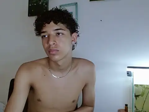 Snapshot of Xtremeplay_18 chatting on September 2025 06:48:01 PM Xtremeplay 18 online show from September 2025 06:48:01 PM