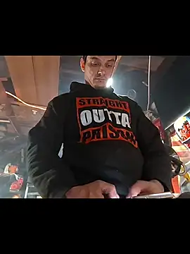 twistafatpipe online show from November 2025 08:35:02 PM