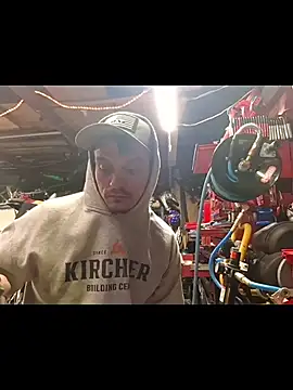 twistafatpipe online show from November 2025 10:42:02 AM