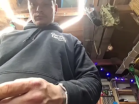 twistafatpipe online show from February 2026 07:46:02 PM