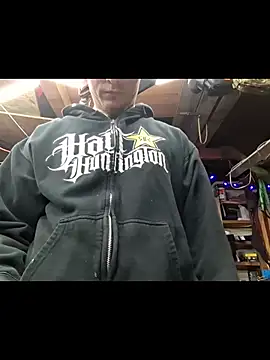 twistafatpipe online show from February 2026 01:55:01 PM