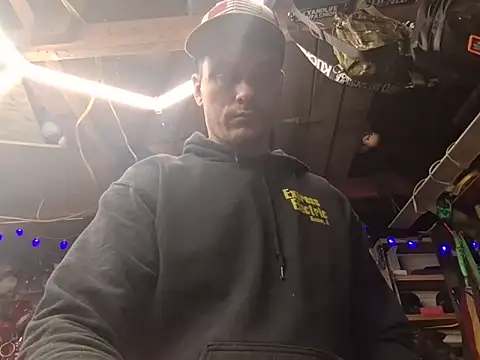 twistafatpipe online show from March 2026 03:34:01 AM