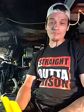 twistafatpipe online show from September 2025 02:29:02 AM