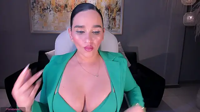 NovaSpencer online show from October 2025 06:07:01 PM