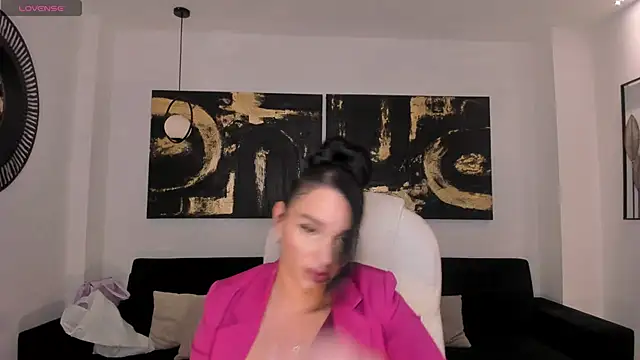 NovaSpencer online show from October 2025 07:59:01 PM